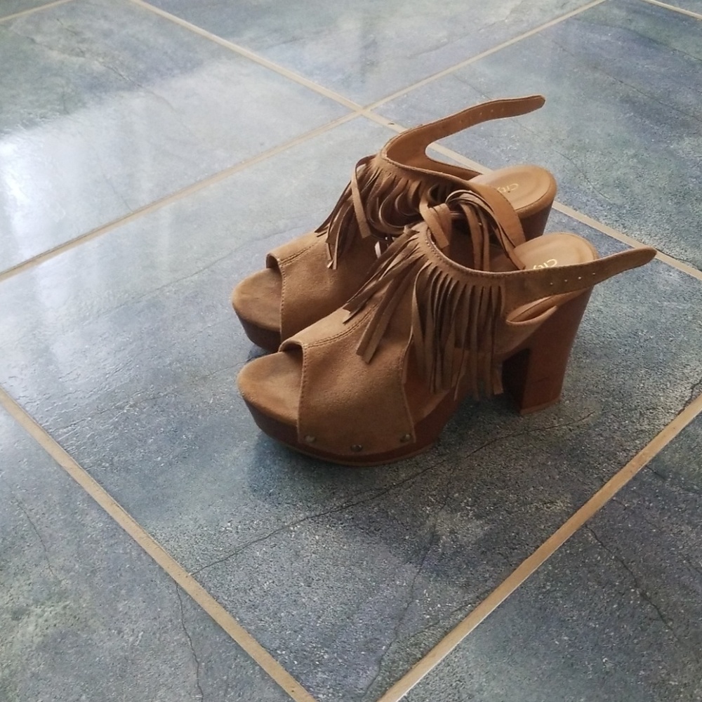 Sandal